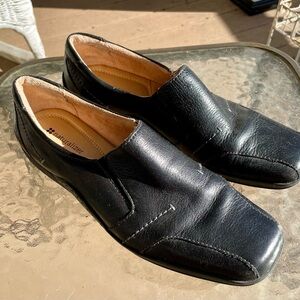 Naturalizer Women's Classic Black Slip-On Loafers